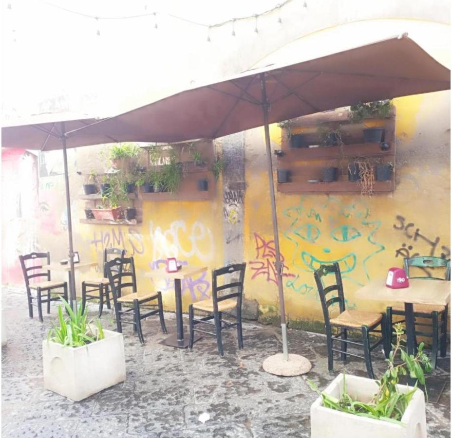Suite San Gennaro Bis Наполи Екстериор снимка