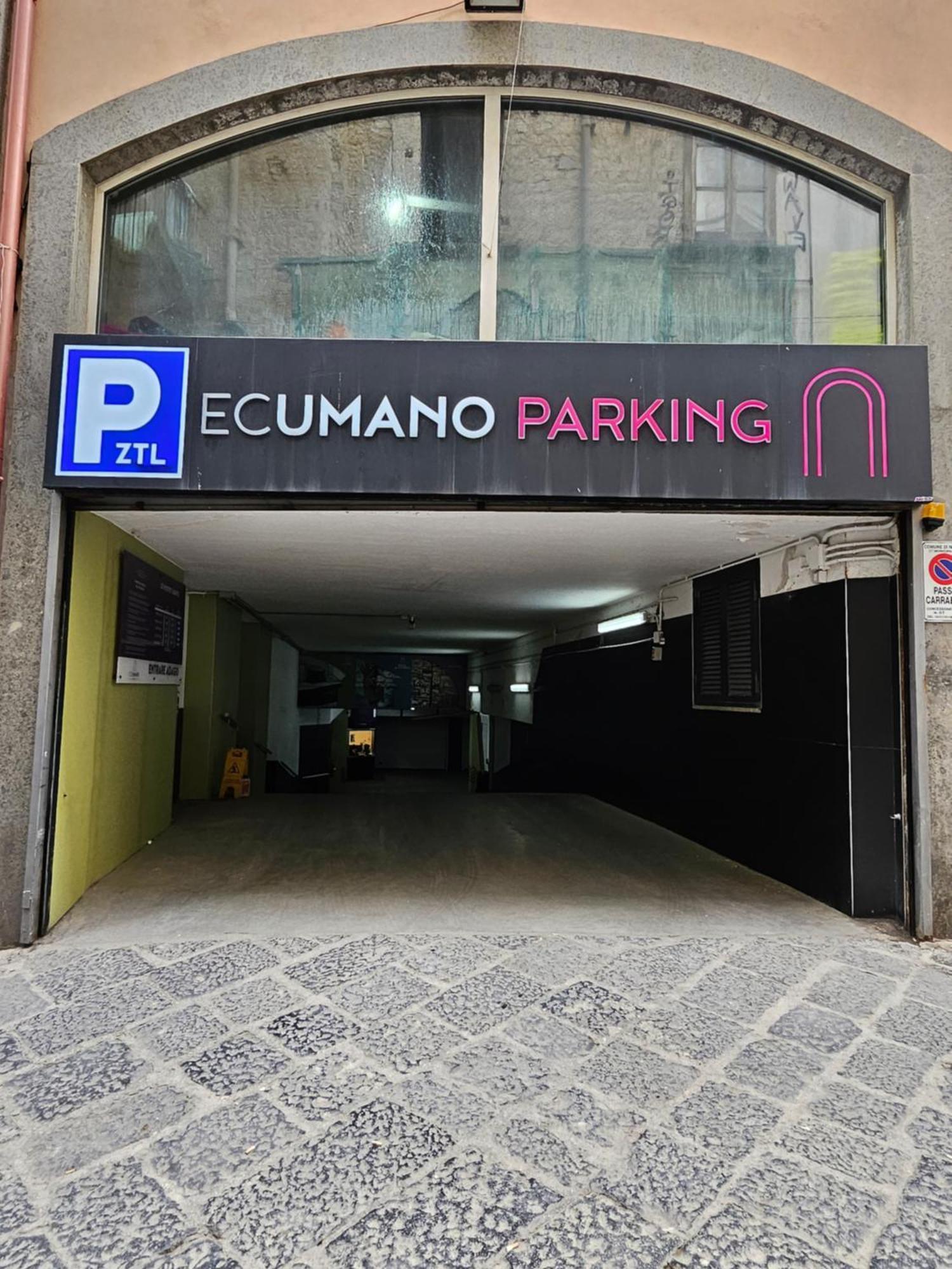 Suite San Gennaro Bis Наполи Екстериор снимка